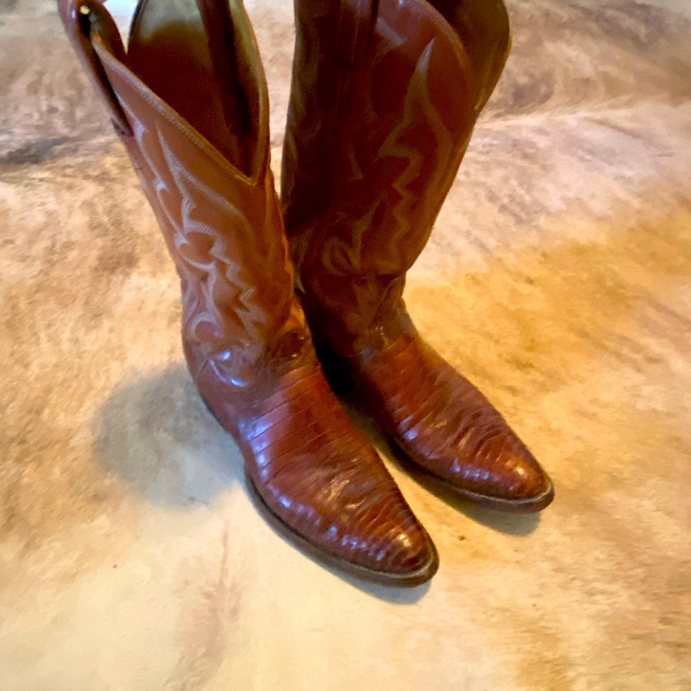 Ladies cowboy boots